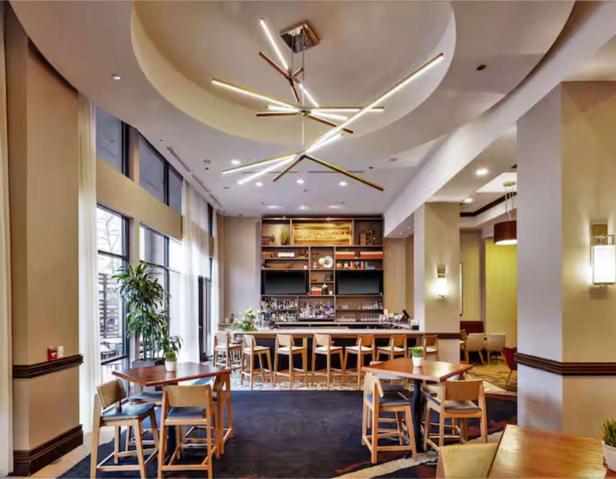 Hilton Asheville Biltmore Park Экстерьер фото
